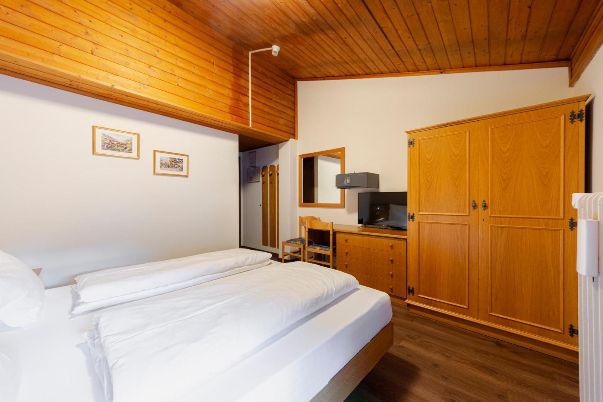 Hotel Stella โมเอนา ภายนอก รูปภาพ