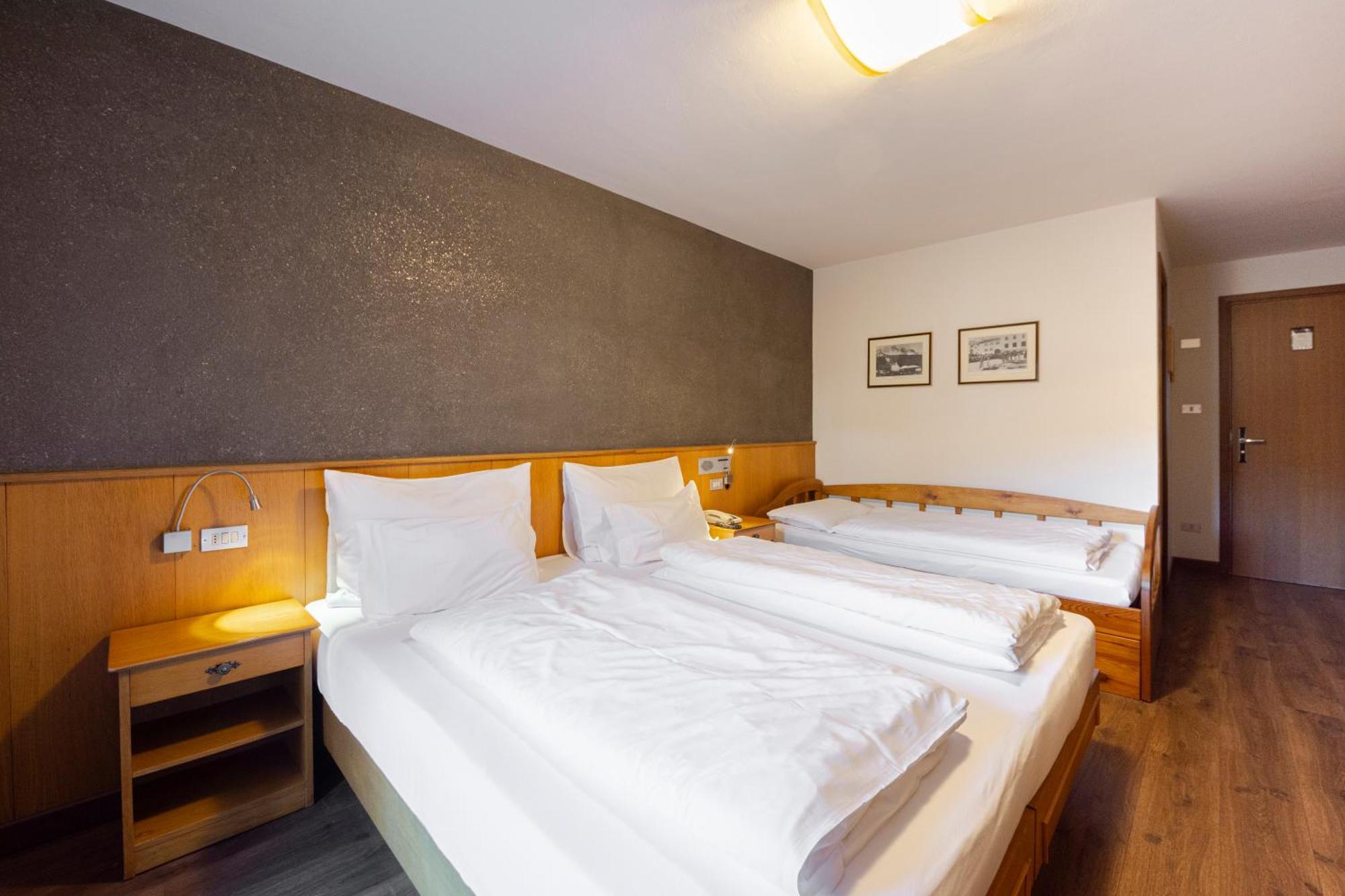 Hotel Stella โมเอนา ภายนอก รูปภาพ