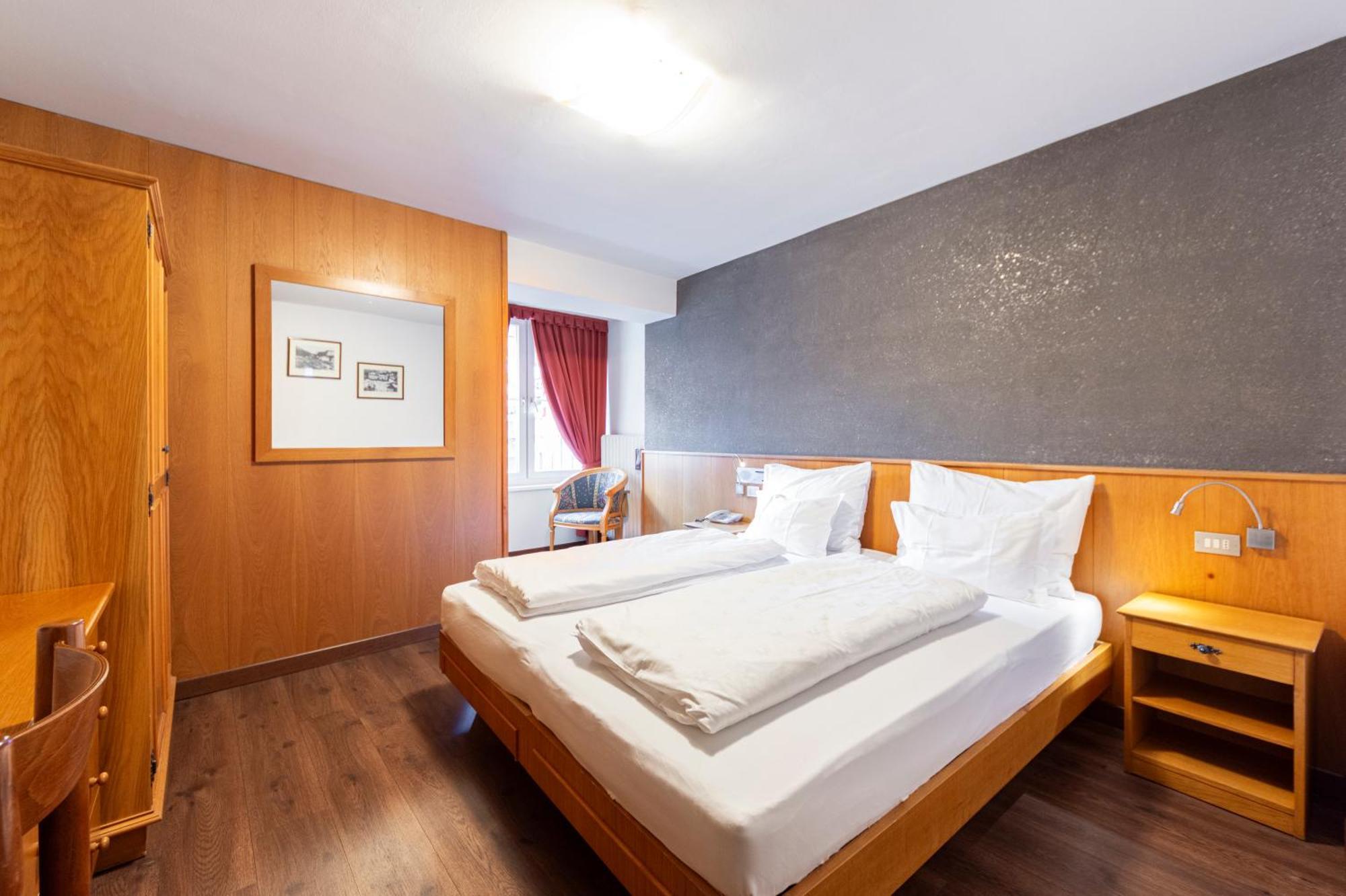 Hotel Stella โมเอนา ภายนอก รูปภาพ