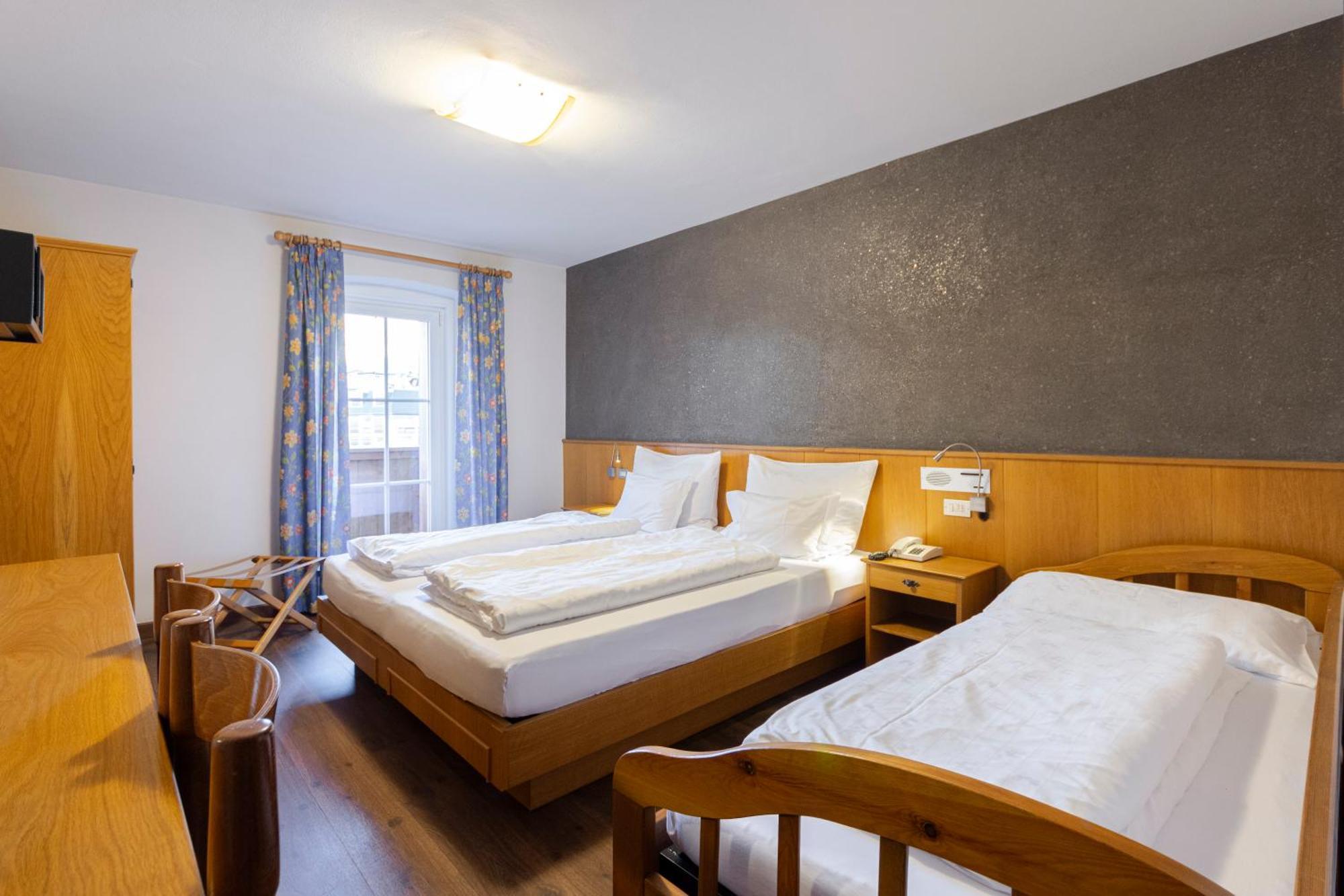 Hotel Stella โมเอนา ภายนอก รูปภาพ